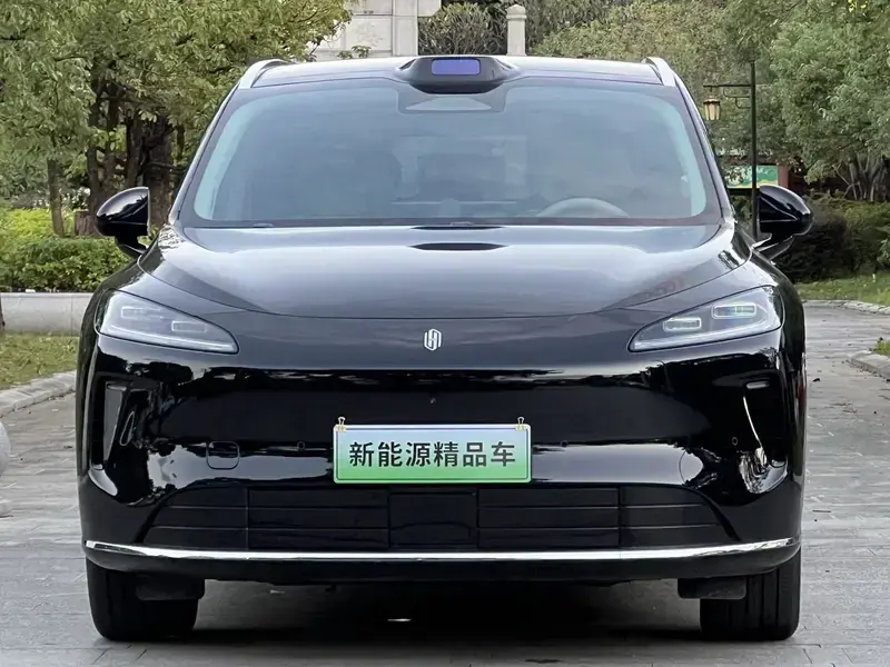 2025 Stelato SUV с пробегом 15 000 км
