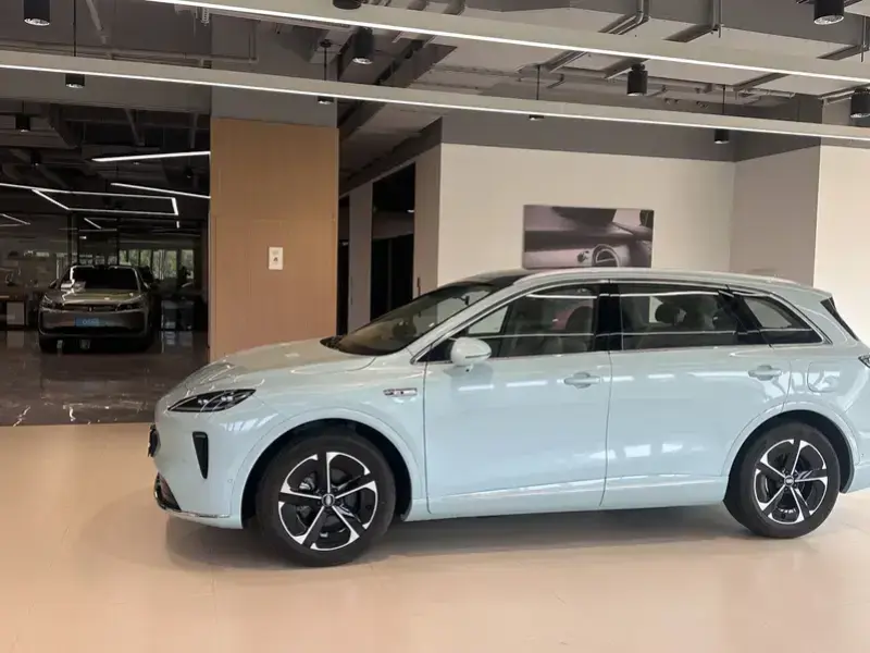 2025 Stelato SUV с пробегом 5 000 км