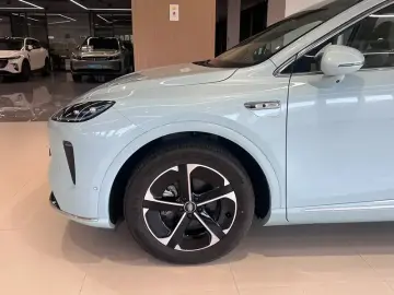 2025 Stelato SUV с пробегом 5 000 км