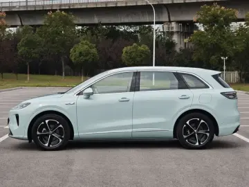 2026 Stelato SUV с пробегом 12 000 км