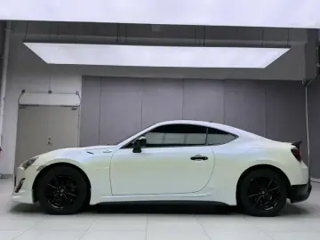 2013 Toyota 86 с пробегом 100 000 км