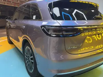 2026 Stelato SUV с пробегом 4 000 км