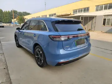 2025 Stelato SUV с пробегом 16 500 км