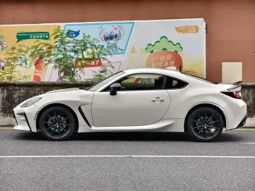 2023 Toyota 86 с пробегом 15 000 км