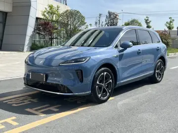 Stelato SUV