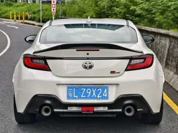 2023 Toyota 86 с пробегом 15 000 км