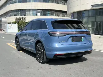 2025 Stelato SUV с пробегом 47 000 км