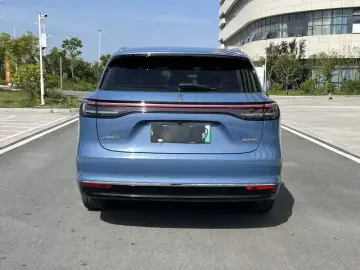 2025 Stelato SUV с пробегом 47 000 км