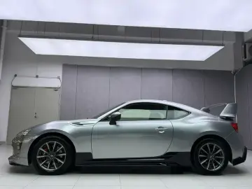 2017 Toyota 86 с пробегом 80 000 км