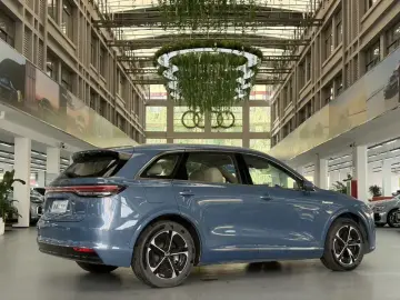 2025 Stelato SUV с пробегом 18 400 км