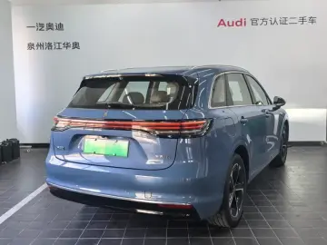 2025 Stelato SUV с пробегом 8 700 км
