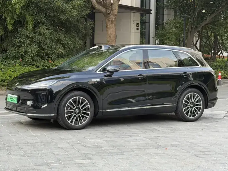 2025 Stelato SUV с пробегом 12 000 км