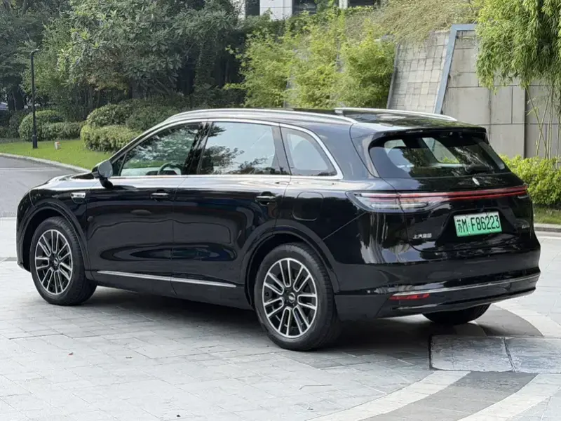 2025 Stelato SUV с пробегом 12 000 км