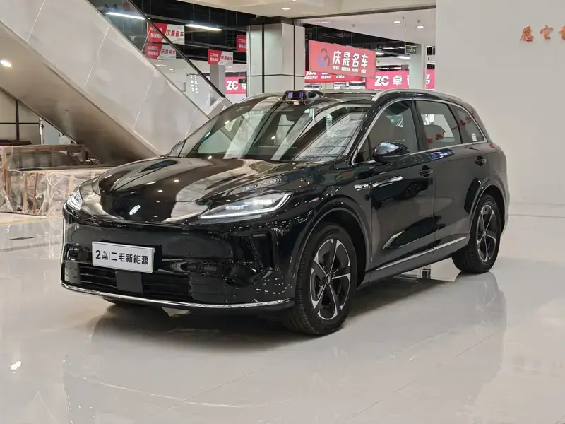 2025 Stelato SUV с пробегом 5 000 км