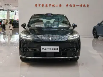 2025 Stelato SUV с пробегом 5 000 км