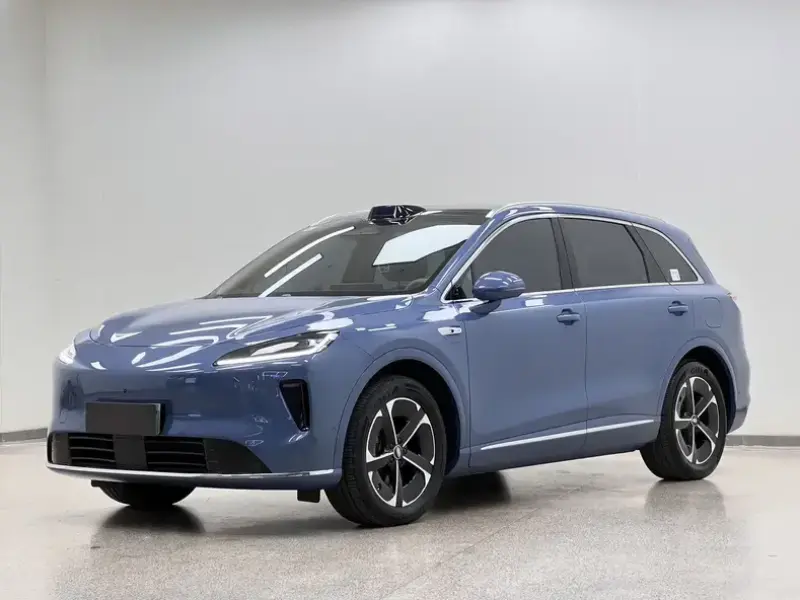 2025 Stelato SUV с пробегом 16 300 км