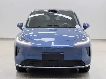 2025 Stelato SUV с пробегом 16 300 км