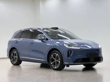 2025 Stelato SUV с пробегом 16 300 км