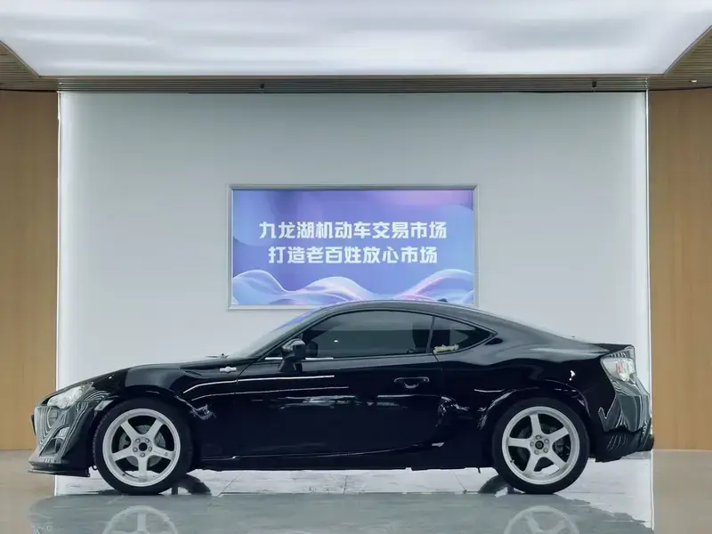 2013 Toyota 86 с пробегом 50 000 км