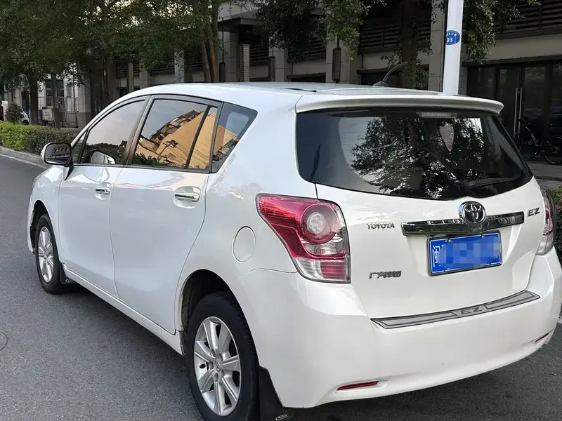 2011 Toyota E'Z с пробегом 100 000 км