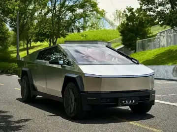2025 Tesla Cyber Off-Road Traveler с пробегом 2 000 км