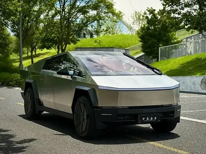 2025 Tesla Cyber Off-Road Traveler с пробегом 2 000 км