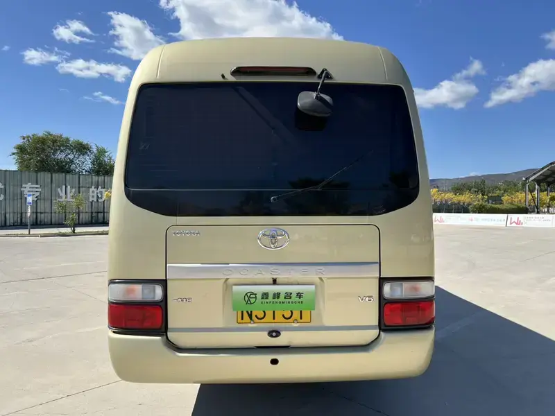 2020 Toyota Coaster с пробегом 107 000 км