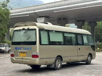 2010 Toyota Coaster с пробегом 45 000 км