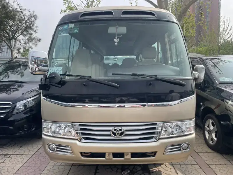 2013 Toyota Coaster с пробегом 90 500 км