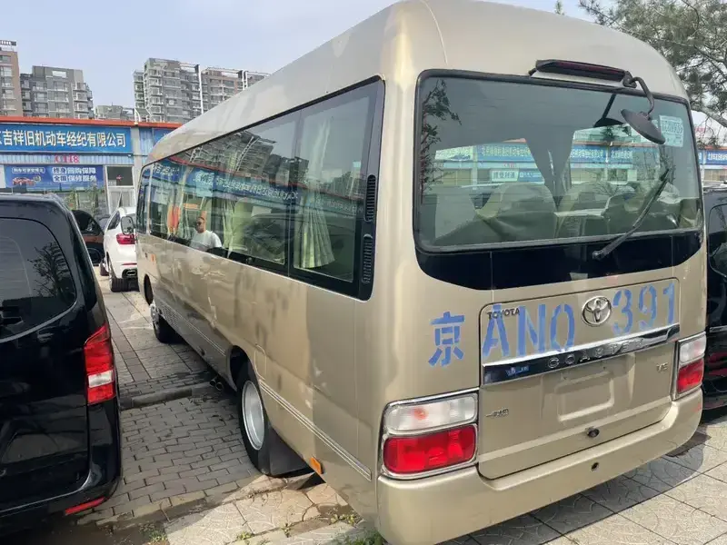 2013 Toyota Coaster с пробегом 90 500 км
