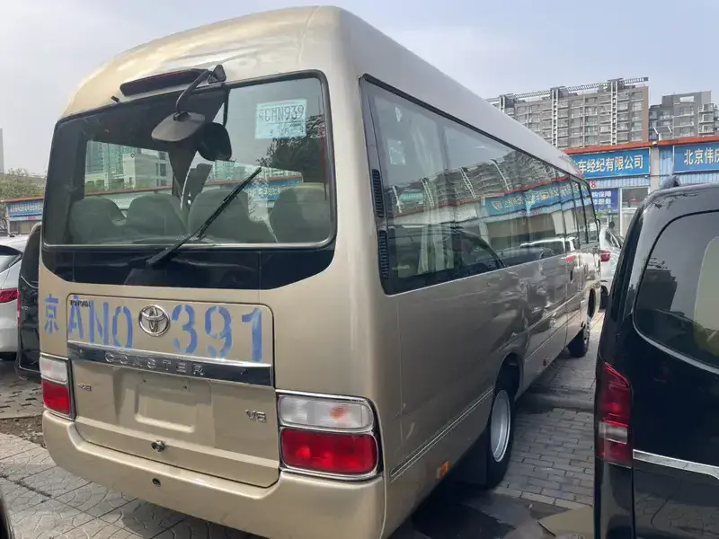 2013 Toyota Coaster с пробегом 90 500 км