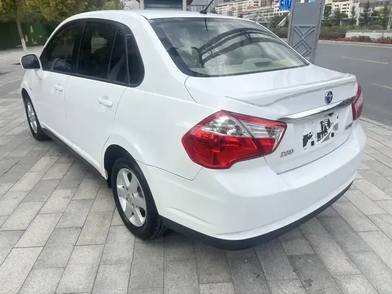 2013 Nissan D50 с пробегом 90 000 км