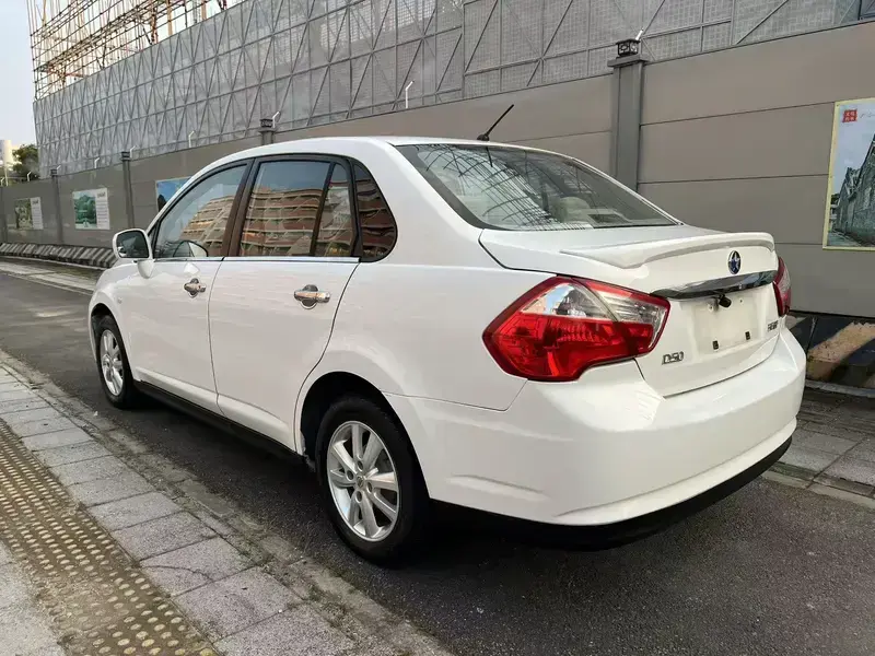 2013 Nissan D50 с пробегом 130 000 км
