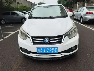 2015 Nissan D50 с пробегом 90 000 км