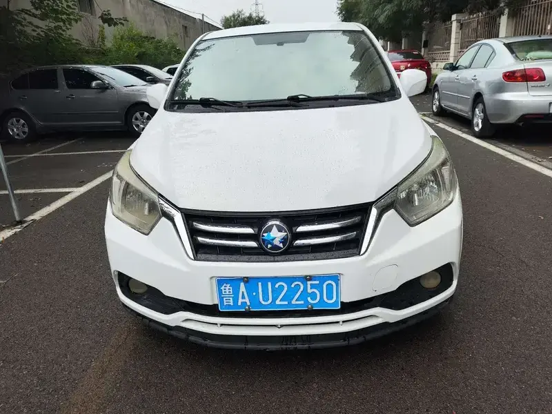 2015 Nissan D50 с пробегом 90 000 км