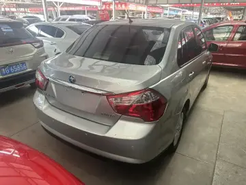 2015 Nissan D50 с пробегом 120 000 км