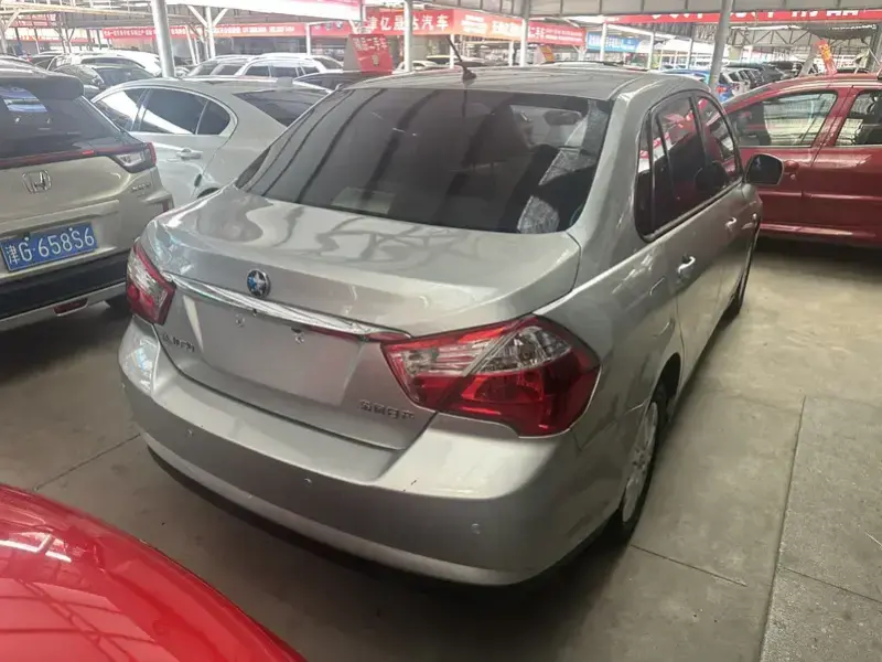 2015 Nissan D50 с пробегом 120 000 км