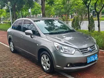 2013 Nissan D50 с пробегом 120 000 км