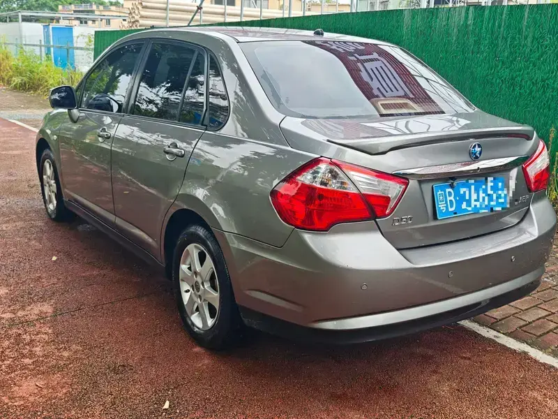 2013 Nissan D50 с пробегом 120 000 км