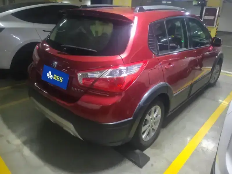 2013 Nissan R50X с пробегом 85 000 км