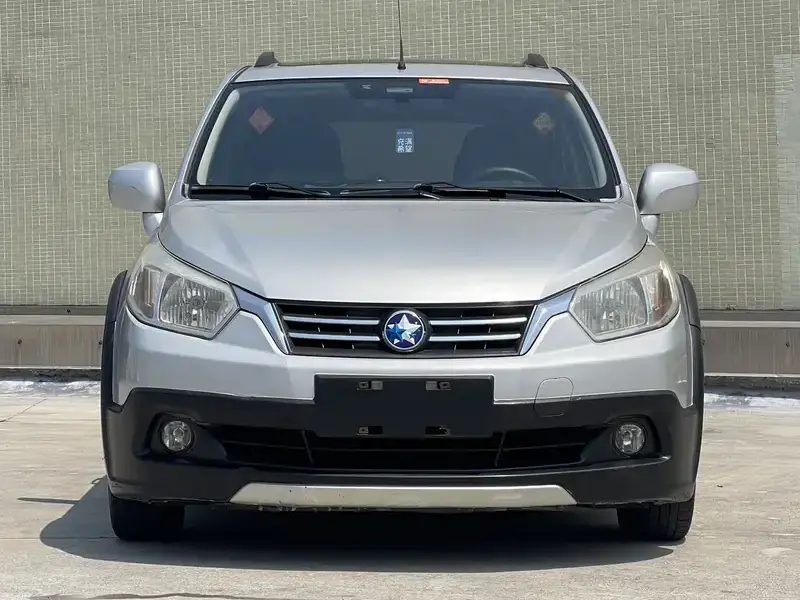 2013 Nissan R50X с пробегом 50 000 км