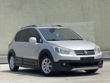 2013 Nissan R50X с пробегом 50 000 км