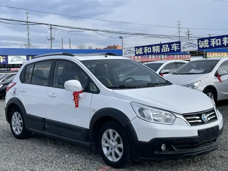 2013 Nissan R50X с пробегом 108 000 км