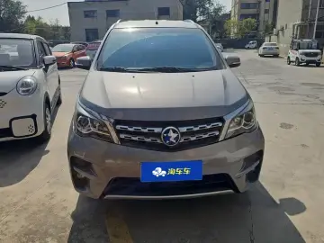 2017 Nissan M50V с пробегом 113 000 км