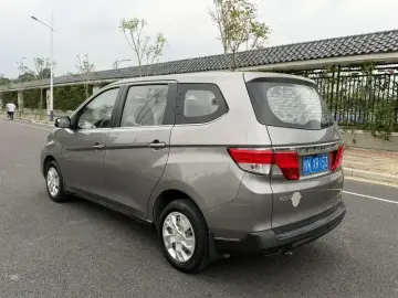 2017 Nissan M50V с пробегом 55 000 км