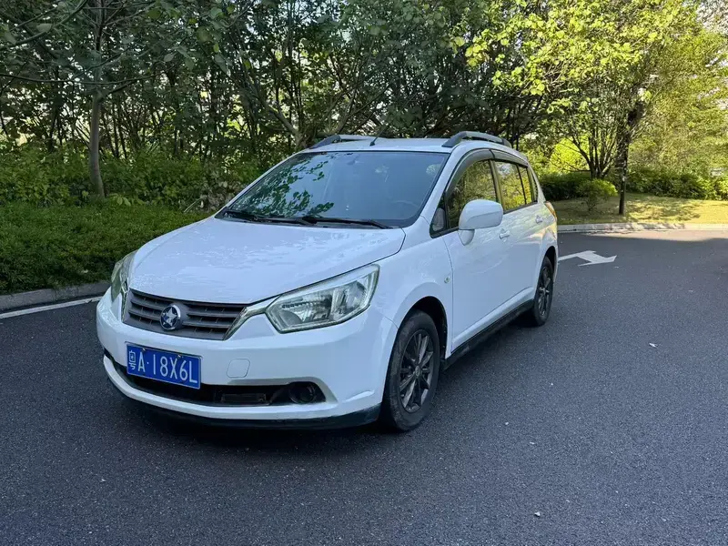 2014 Nissan R50 с пробегом 90 000 км