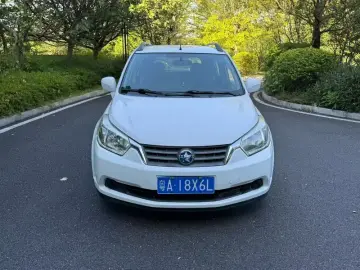 2014 Nissan R50 с пробегом 90 000 км