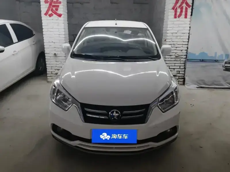 2015 Nissan R50 с пробегом 107 000 км