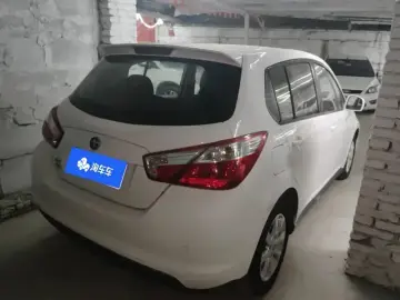 2015 Nissan R50 с пробегом 107 000 км