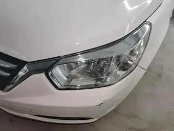 2015 Nissan R50 с пробегом 107 000 км